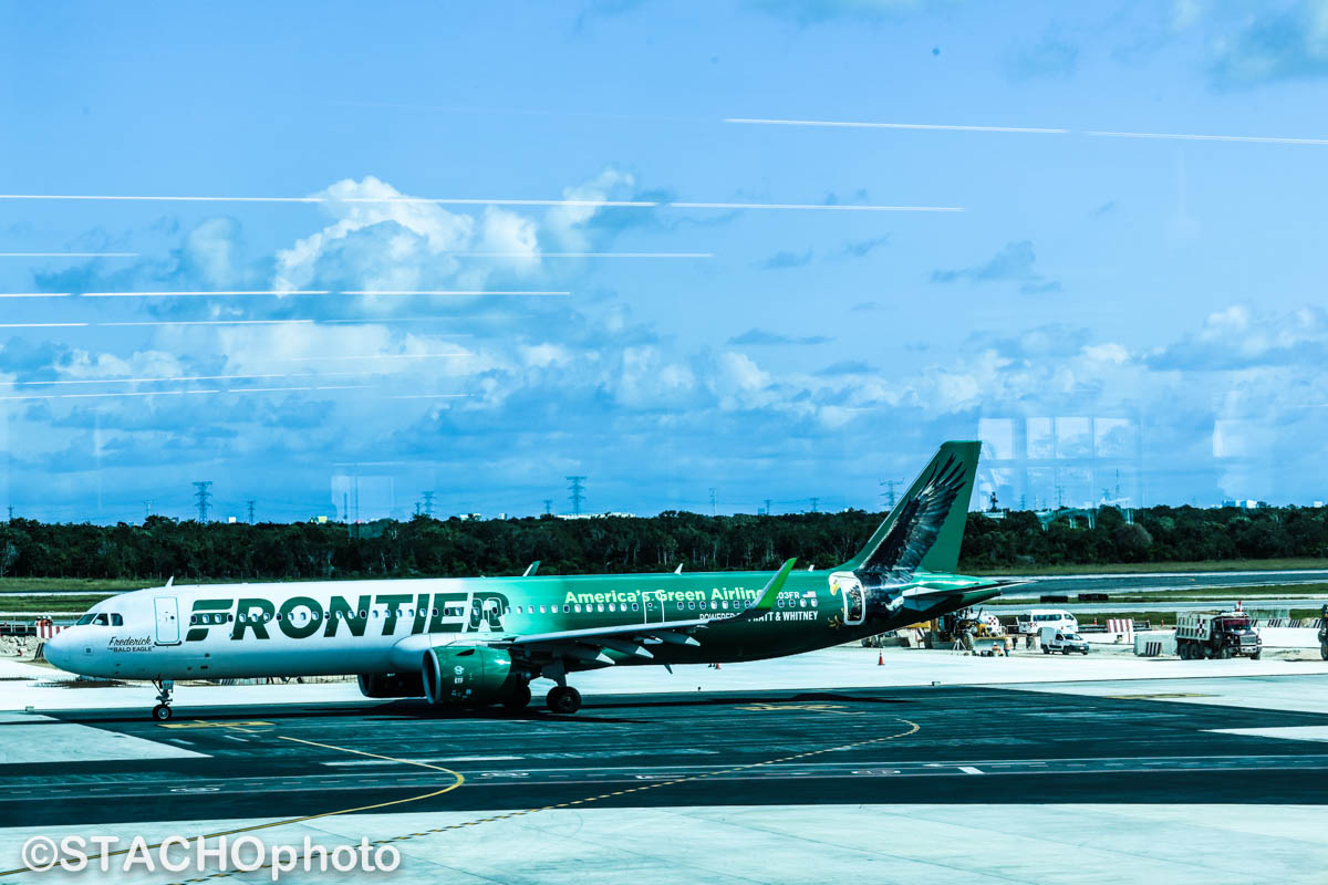 03.Cancunske letisko.jpg 