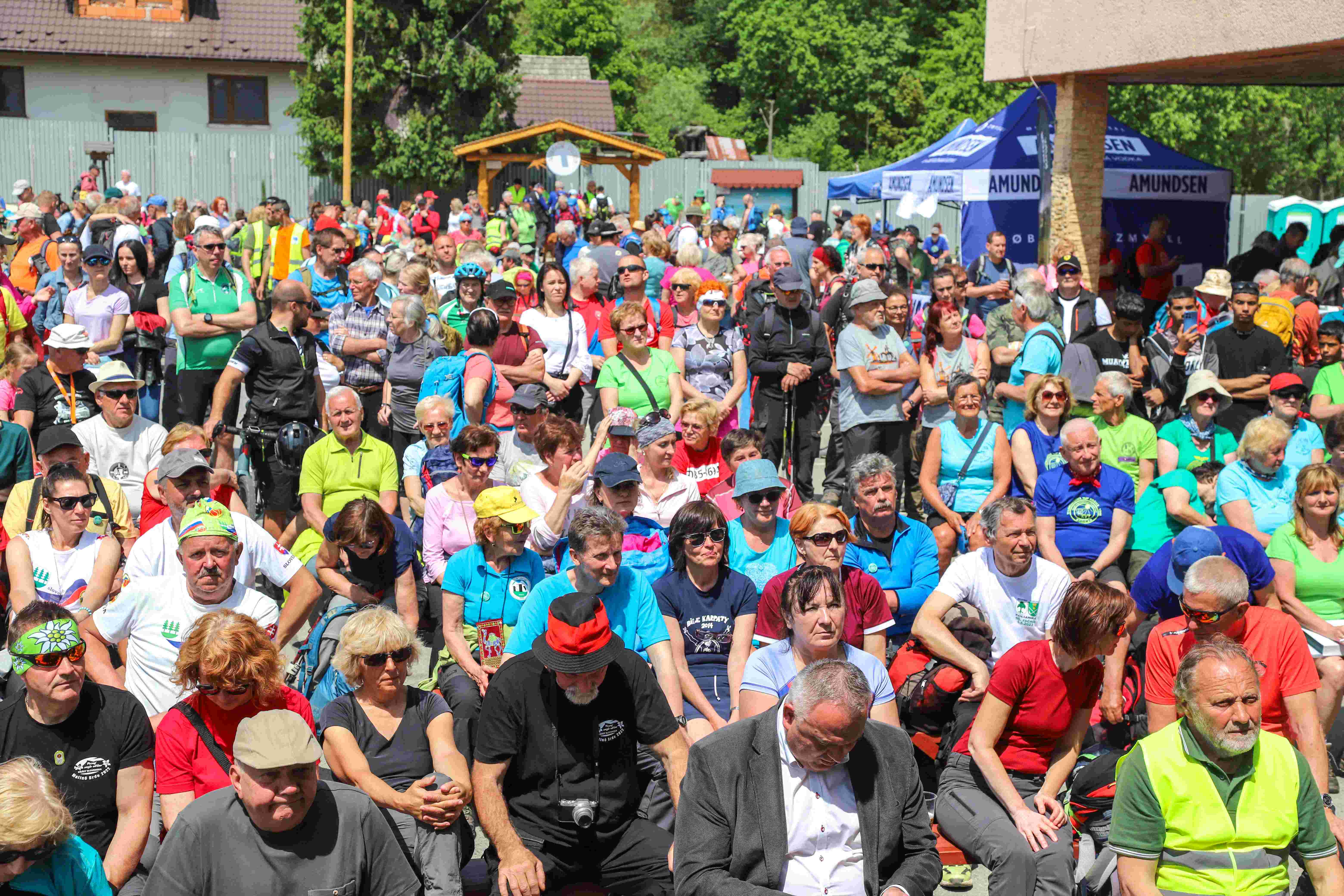 Bolo nas tam ako maku